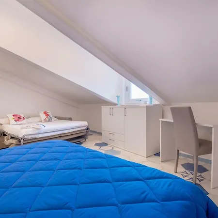 Casa de hóspedes Caruso Sea View 4*