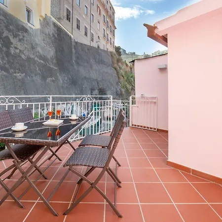 Caruso Sea View Gasthof 4*