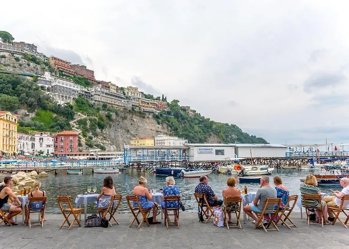 Guest house Caruso Sea View 4*