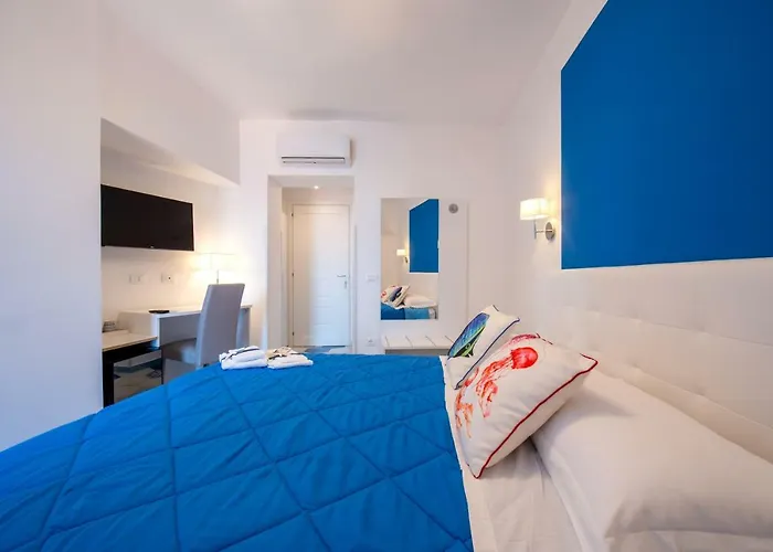 Πανσιόν Caruso Sea View 4*