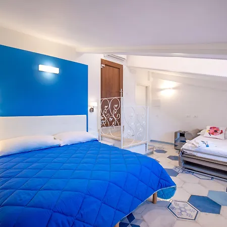 Caruso Sea View 3*
