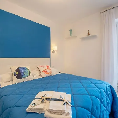 Caruso Sea View ゲストハウス 2*