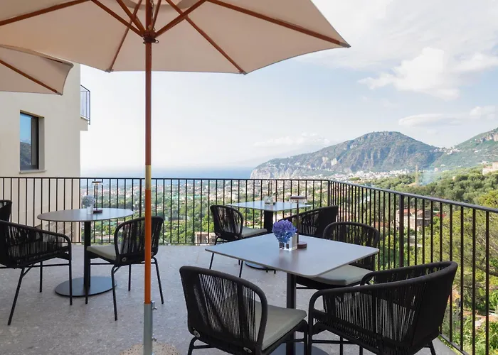 Caruso Sea View 招待所